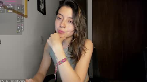 Snapshot of seahotseason chatting on 13, 11, 2025 Aria Independent model online show from 13, 11, 2025