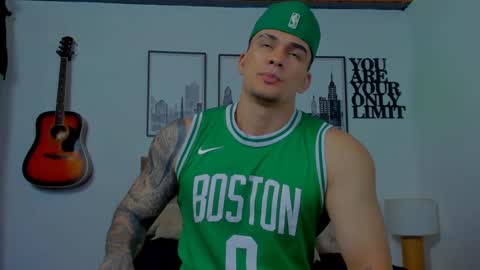 Snapshot of sean_carrera69 chatting on 10, 1, 2025 Sean Carrera online show from 10, 1, 2025
