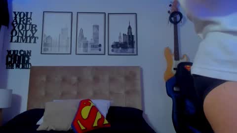 Snapshot of sean_carrera69 chatting on 12, 11, 2025 Sean Carrera online show from 12, 11, 2025