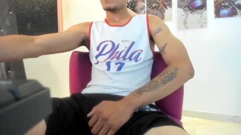 Snapshot of seanbigcock23 chatting on 3, 10, 2025 seanbigcock23 online show from 3, 10, 2025