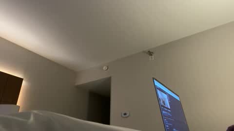 Snapshot of seanjohnsen chatting on 19, 11, 2025 seanjohnsen online show from 19, 11, 2025