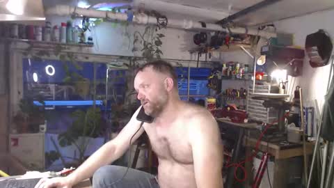 Seattlemanwhore online show from 12, 11, 2025