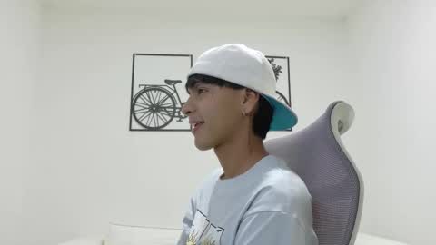 Snapshot of sebas_lover_ chatting on 15, 10, 2025 SEBASTIAN online show from 15, 10, 2025