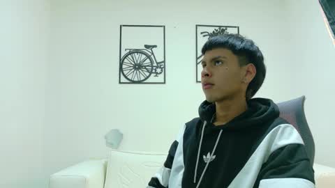 Snapshot of sebas_lover_ chatting on 28, 10, 2025 SEBASTIAN online show from 28, 10, 2025