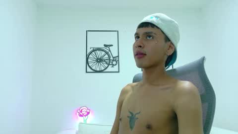 Snapshot of sebas_lover_ chatting on 29, 10, 2025 SEBASTIAN online show from 29, 10, 2025