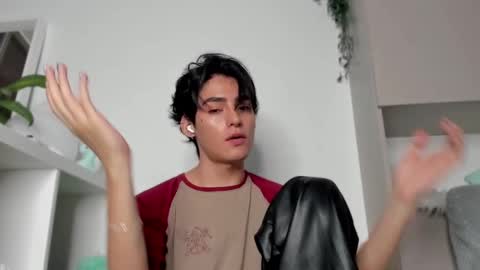Snapshot of sebas_rosse chatting on 13, 2, 2025 sebastian online show from 13, 2, 2025