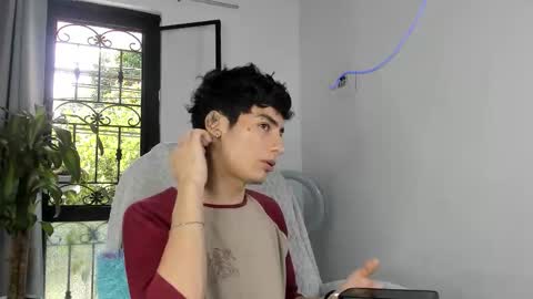 Snapshot of sebas_rosse chatting on 13, 9, 2025 sebastian online show from 13, 9, 2025