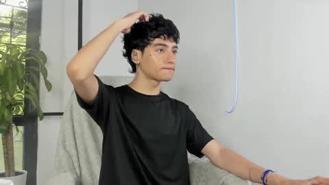 Snapshot of sebas_rosse chatting on 28, 9, 2025 sebastian online show from 28, 9, 2025