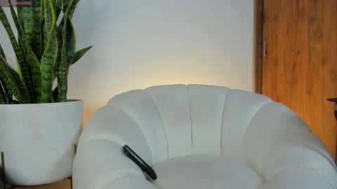 Snapshot of sebas_w01 chatting on 22, 11, 2025 sebastian online show from 22, 11, 2025