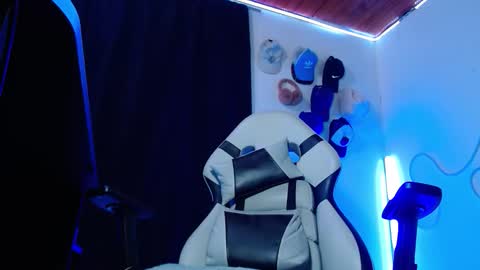 Sebastian online show from 15, 12, 2025