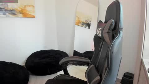 Lucian Sinclair online show from 25, 1, 2025