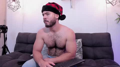 Instagram jeanpaulfit  online show from 12, 12, 2024