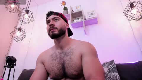 Instagram jeanpaulfit  online show from 18, 12, 2024