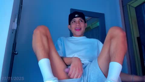 Snapshot of sebax_00 chatting on 11, 11, 2025 Sebastian online show from 11, 11, 2025