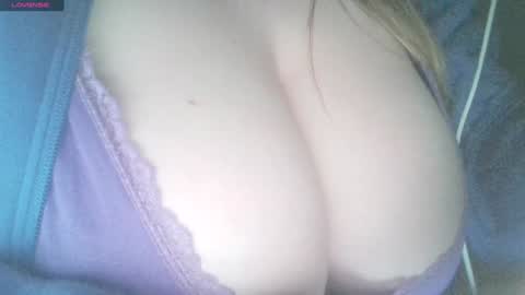 Snapshot of secret18slaveanon chatting on 6, 1, 2025 Sunny online show from 6, 1, 2025