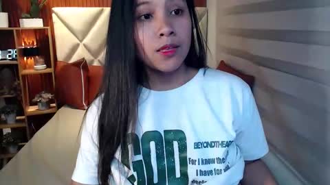 Snapshot of seductive_elle chatting on 10, 11, 2025 ellie online show from 10, 11, 2025