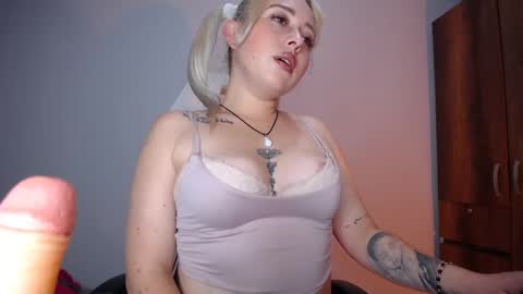 Snapshot of sejmet_5 chatting on 16, 1, 2025 Yeyis online show from 16, 1, 2025