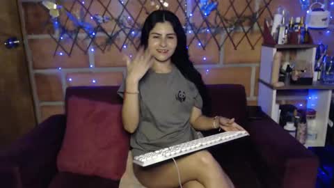 Snapshot of seleena_01 chatting on 28, 10, 2025 seleena_01 online show from 28, 10, 2025