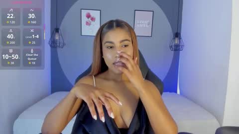 Snapshot of selena_monroy chatting on 29, 10, 2025 Selena online show from 29, 10, 2025