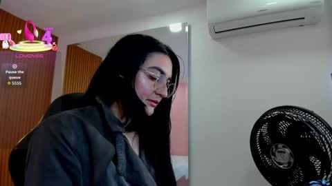 Snapshot of selena_rous chatting on 25, 9, 2025 Selena Rous online show from 25, 9, 2025