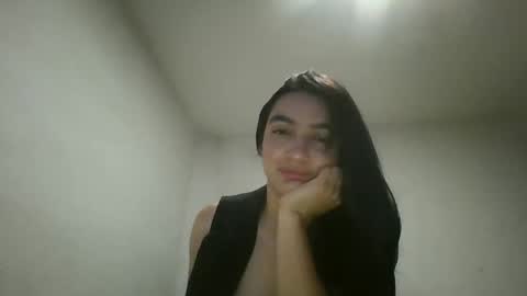 Snapshot of selena_rous chatting on 19, 11, 2025 Selena Rous online show from 19, 11, 2025