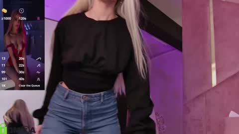 Snapshot of selenadaze chatting on 15, 10, 2025 Selena online show from 15, 10, 2025