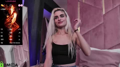 Selena online show from 5, 12, 2025