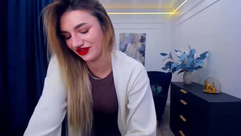 selenaemoore online show from 18, 9, 2025
