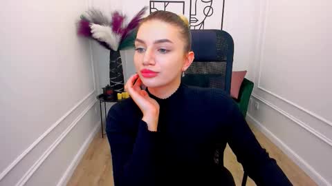 selenaemoore online show from 6, 11, 2025