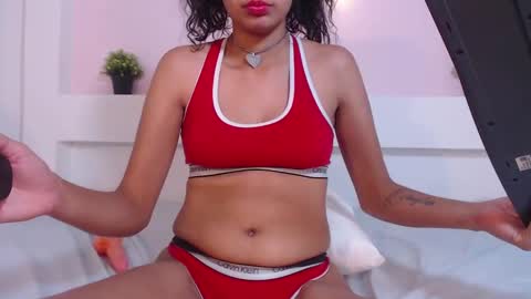 selenafox6 online show from 19, 1, 2025