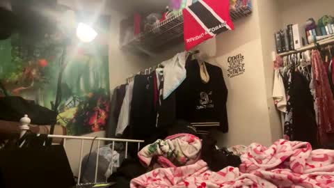 Snapshot of selenaprincess2 chatting on 17, 10, 2025 selenaprincess2 online show from 17, 10, 2025