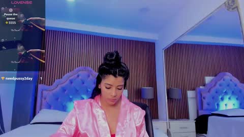 Snapshot of selenastonne chatting on 1, 10, 2025 selenastonne online show from 1, 10, 2025