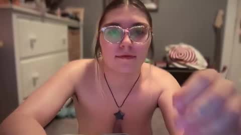 Selene online show from 10, 3, 2025