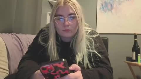 Selene online show from 19, 3, 2026