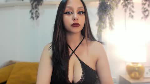 Selene  online show from 18, 12, 2025