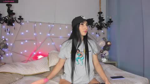 Selenee online show from 5, 1, 2025
