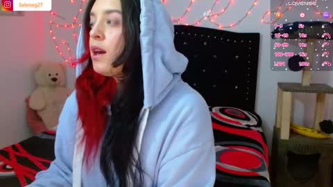 Snapshot of seleneg chatting on 29, 11, 2025 Selene G online show from 29, 11, 2025