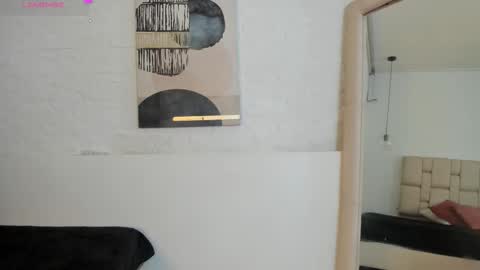 Snapshot of selenem_ chatting on 26, 10, 2025 Selene online show from 26, 10, 2025