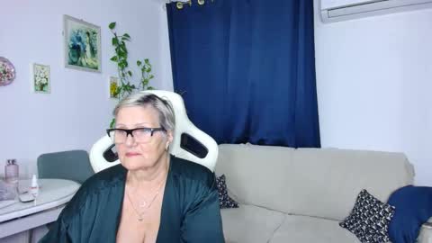 Selenna online show from 11, 1, 2026