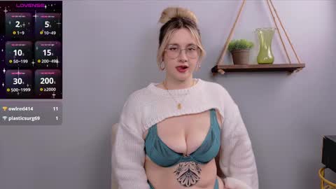 Snapshot of selina_thick chatting on 2, 2, 2025 Selina Mae online show from 2, 2, 2025