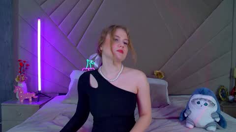 Snapshot of selinswarovski chatting on 24, 1, 2025 SelinSwarovski online show from 24, 1, 2025