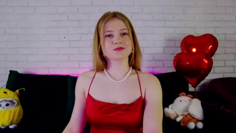 Snapshot of selinswarovski chatting on 15, 2, 2025 SelinSwarovski online show from 15, 2, 2025