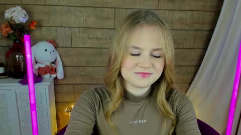 Snapshot of selinswarovski chatting on 5, 3, 2025 SelinSwarovski online show from 5, 3, 2025