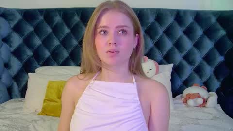 Snapshot of selinswarovski chatting on 28, 9, 2025 SelinSwarovski online show from 28, 9, 2025