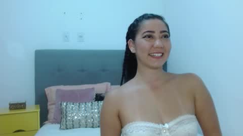 Sellena Stone online show from 23, 2, 2026