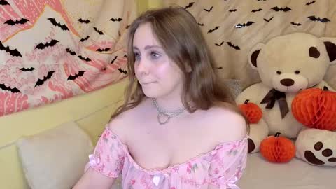 Snapshot of sellyahouston chatting on 20, 10, 2025 Sellya online show from 20, 10, 2025