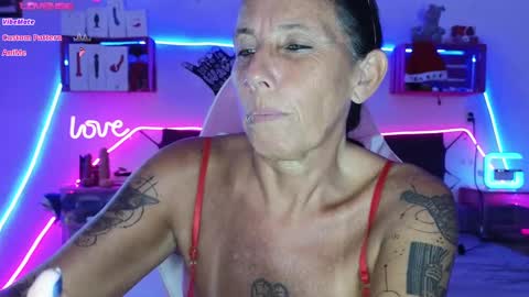 Selvaggia Del Caribe online show from 11, 12, 2024
