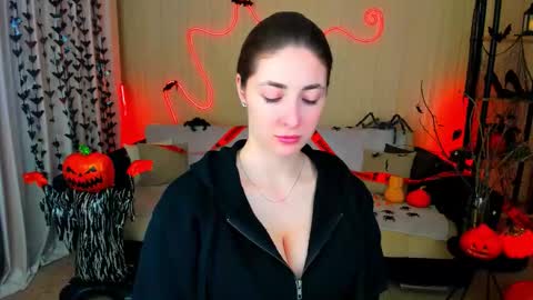 sensitiveheartt online show from 27, 10, 2025