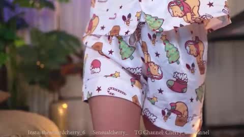 Maria- OF sensual bee online show from 21, 12, 2025