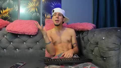 Snapshot of sensualsoulss chatting on 18, 10, 2025 sensualsoulss online show from 18, 10, 2025